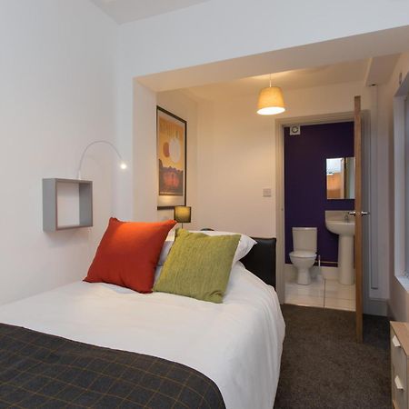 8 Samuel Street Appartement Crewe Buitenkant foto